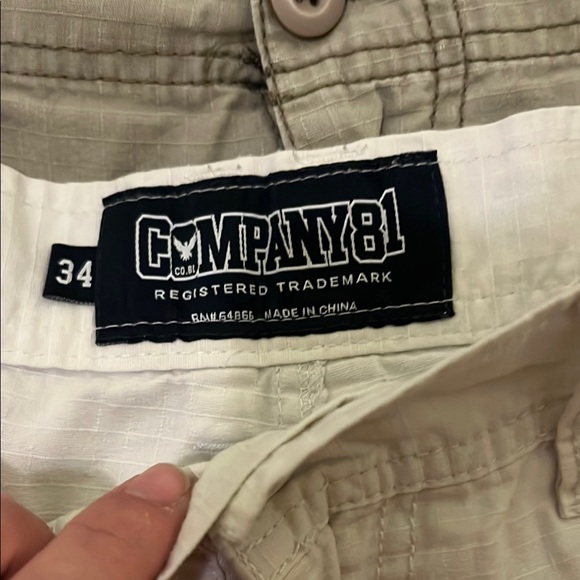 3 Pair Men’s Cream, White Plaid, and Tan Cargo Shorts Lot with Relaxed Fit - Picture 2 of 10